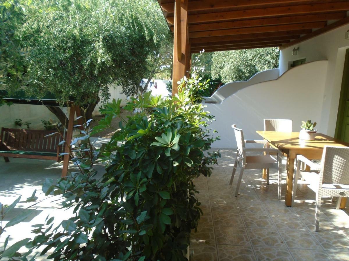Leros Eleonas Apartments Alinda  Bagian luar foto