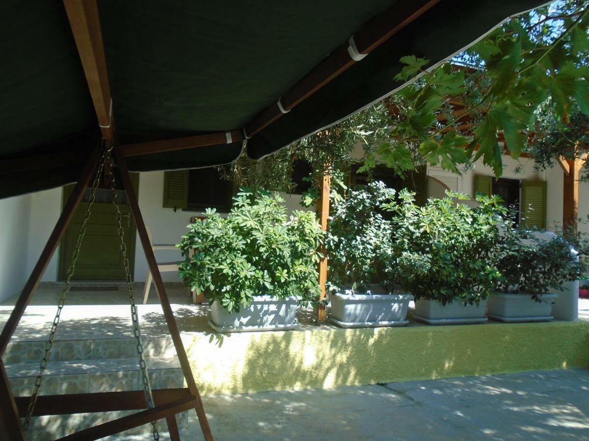 Leros Eleonas Apartments Alinda  Bagian luar foto
