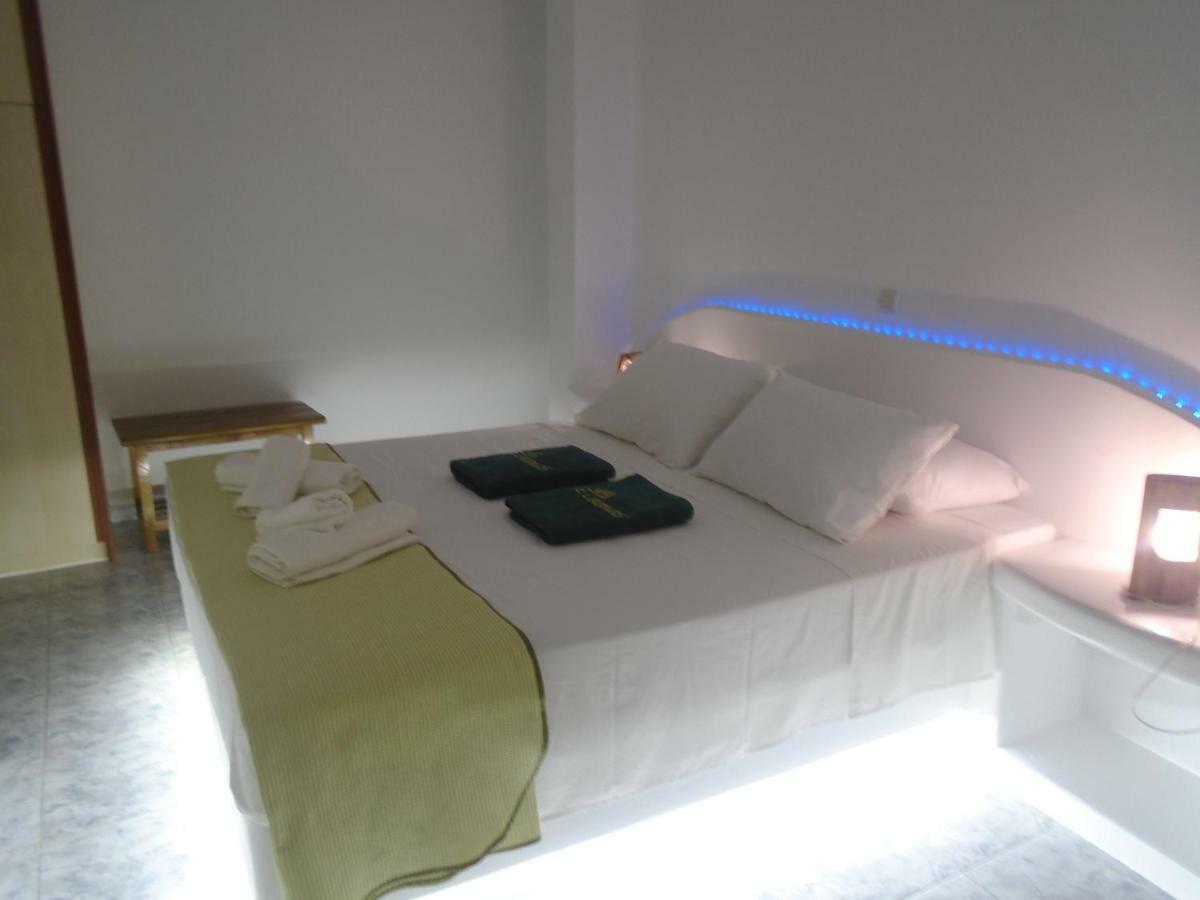 Leros Eleonas Apartments Alinda  Bagian luar foto
